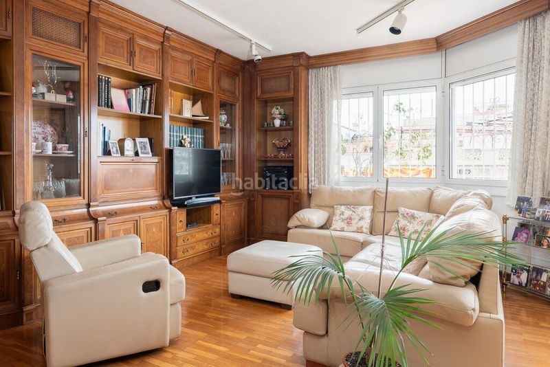 Foto a3cb8247-0e54-4527-aa36-c02ef71d712f. Àtic amb aparcament a La Nova Esquerra de l´Eixample Barcelona