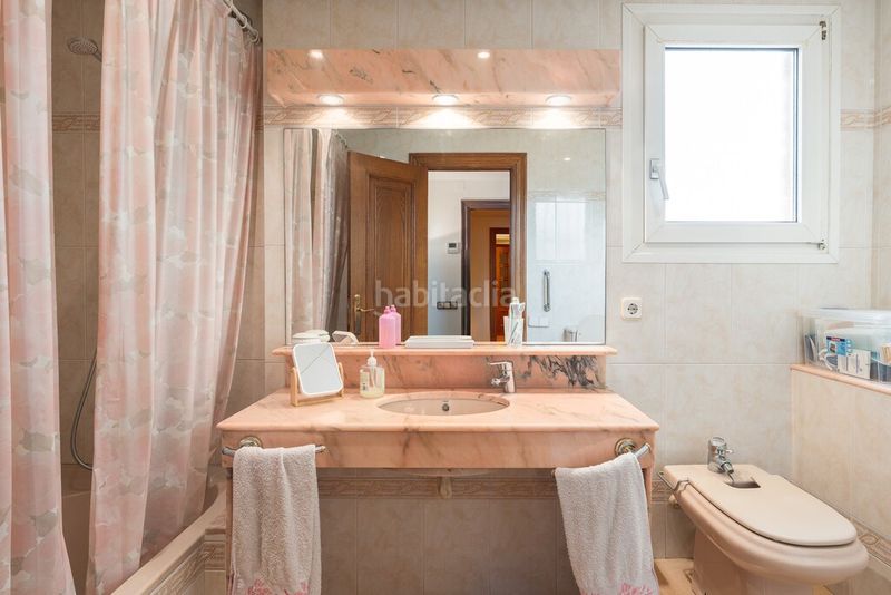 Foto e87ac317-8211-47e0-aab0-b3ee51b9911e. Àtic amb aparcament a La Nova Esquerra de l´Eixample Barcelona