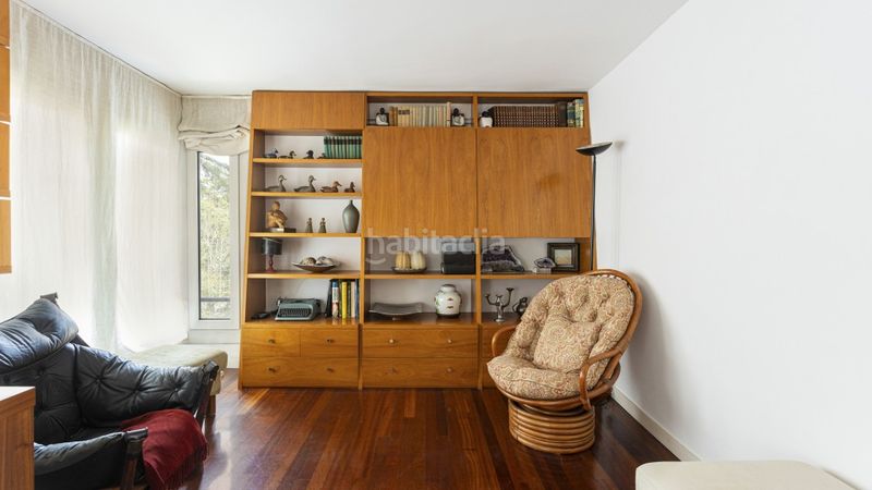 Foto 2bd3fdd0-37df-4b58-b861-d7f75e42a6b7. Àtic amb aparcament piscina a Tres Torres Barcelona