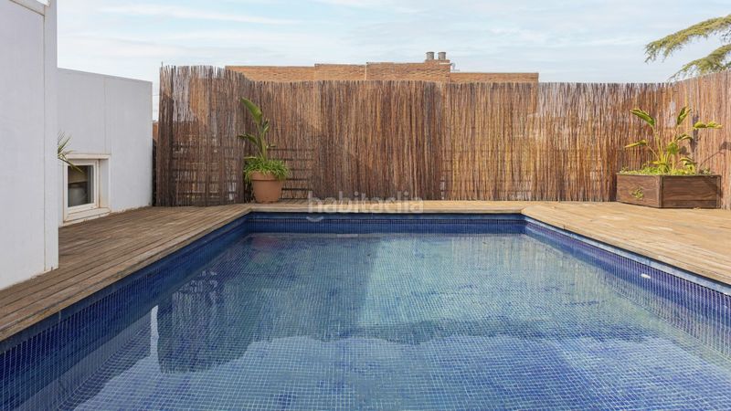 Foto 89d5daad-1627-4a7c-ae22-7eecee275ee1. Àtic amb aparcament piscina a Tres Torres Barcelona