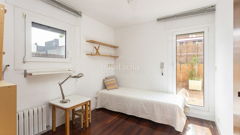 Foto bf8ff149-77fc-42e7-9d06-97960042b54f. Àtic amb aparcament piscina a Tres Torres Barcelona