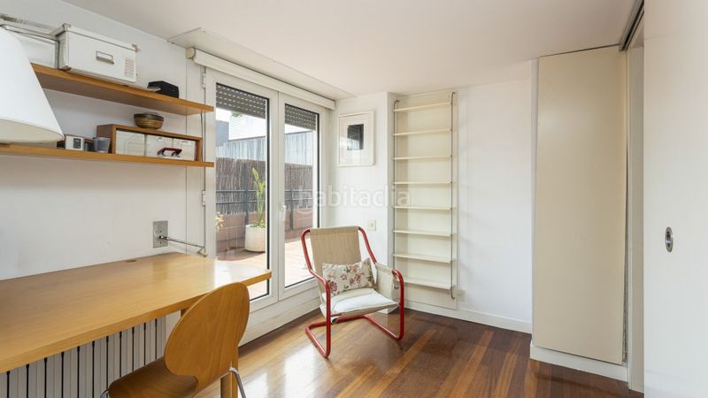 Foto d789f059-6aad-4c17-a701-64f21e9f10bc. Àtic amb aparcament piscina a Tres Torres Barcelona