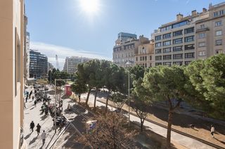 Büro in Sant Gervasi - Galvany. Exclusiva oficina en avenida pau casals con cédula de habitabili