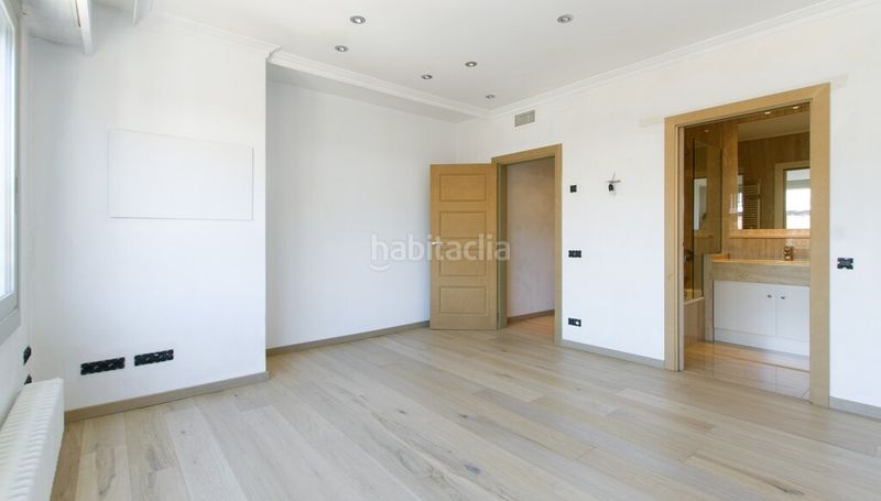 Foto 83203b5d-3933-4913-8254-70d2f74b2dfd. Àtic amb calefacció aparcament a Sant Gervasi - Galvany Barcelona