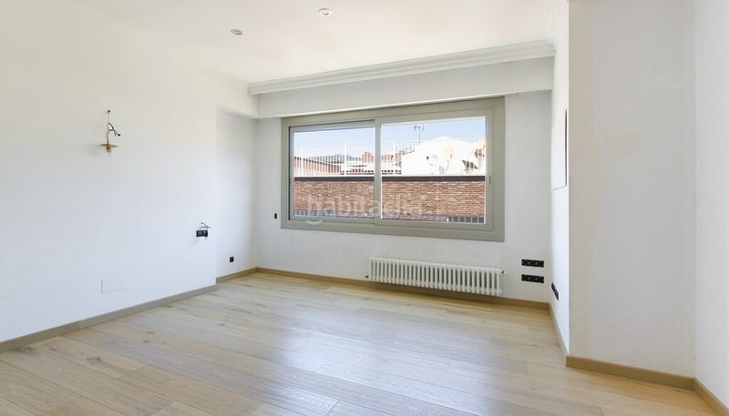 Foto 9ebe0992-3fe3-4921-82fa-ef3fc096e006. Àtic amb calefacció aparcament a Sant Gervasi - Galvany Barcelona