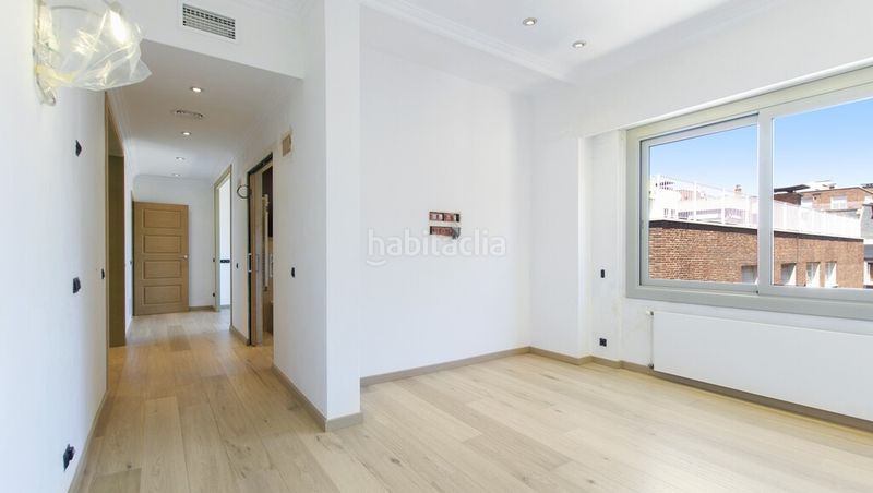 Foto b36e08a9-75e0-44e0-8c67-18bbed0d6b6c. Àtic amb calefacció aparcament a Sant Gervasi - Galvany Barcelona