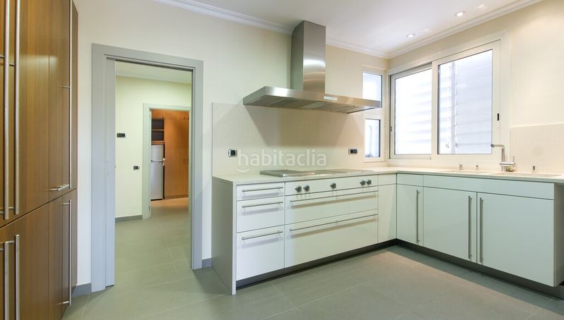 Foto b65a9b73-ec15-436e-9fd4-6fd08908fb6e. Àtic amb calefacció aparcament a Sant Gervasi - Galvany Barcelona