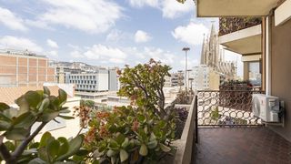 Appartement à Dreta de l´Eixample. Vivienda a reformar con vistas a la sagrada familia y parking in