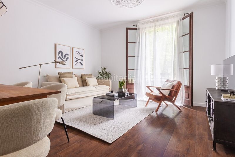 Foto 4422231f-991f-4e9d-a7b8-c9b852d56605. Apartament amb calefacció a Sant Antoni Barcelona