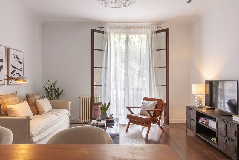 Foto b6bfd24e-a6d3-4d0e-bf45-bb6146fd06cd. Apartament amb calefacció a Sant Antoni Barcelona