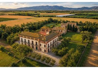 Masia a Castelló d´Empúries. Masía cortal davinyò un legado modernista entre la naturaleza y