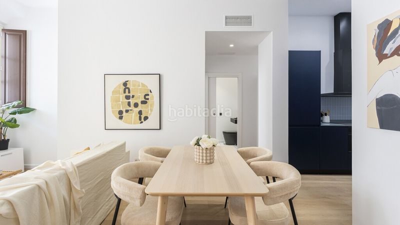 Foto 2009e9f4-e3af-41bd-8cb6-d13e61c0c46a. Apartamento piso muy luminoso y con terraza exclusiva en el centro histórico en Barcelona