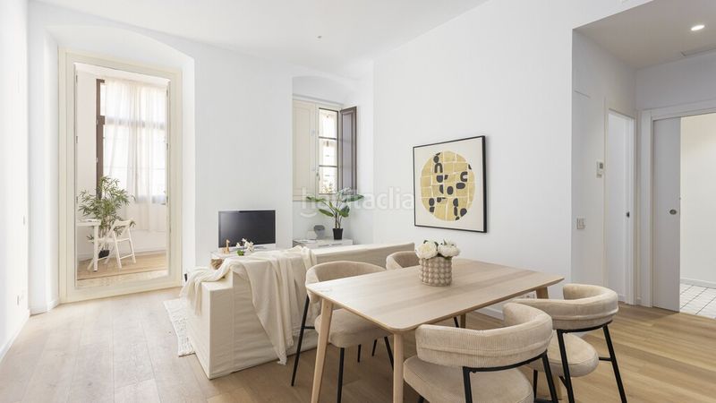 Foto 3030c9b0-f84d-416c-9b17-7b2854789405. Apartamento piso muy luminoso y con terraza exclusiva en el centro histórico en Barcelona