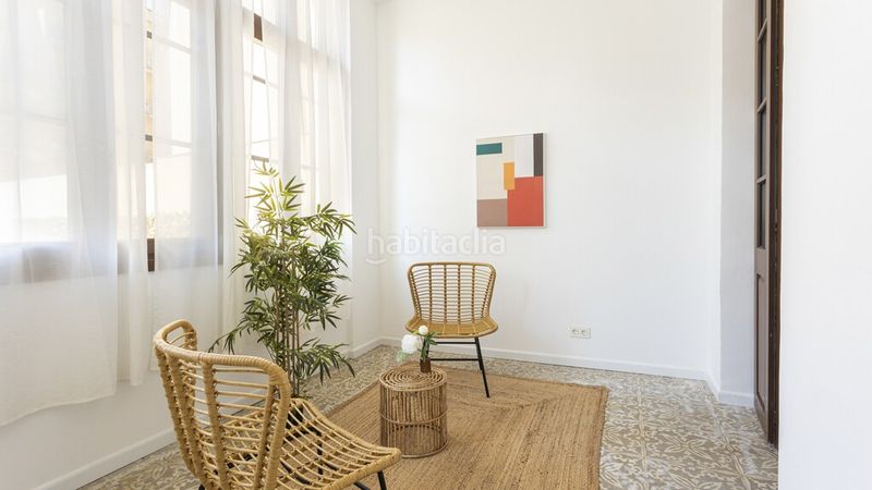 Foto 907e432d-e16c-4023-b9dd-c10d7a20e103. Apartamento piso muy luminoso y con terraza exclusiva en el centro histórico en Barcelona
