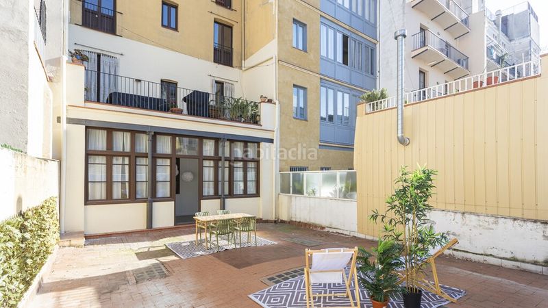 Foto b4a202b7-9163-44d8-bbd9-bec35a77696f. Apartamento piso muy luminoso y con terraza exclusiva en el centro histórico en Barcelona