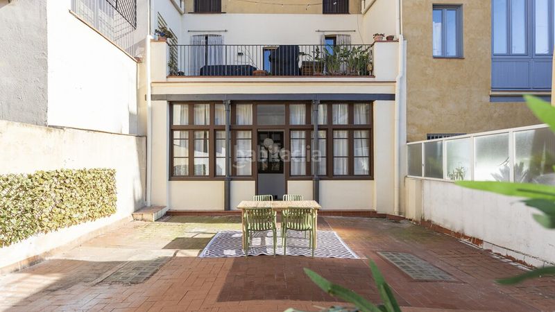 Foto c25db684-94f2-4b51-9ca1-d44384c6183c. Apartamento piso muy luminoso y con terraza exclusiva en el centro histórico en Barcelona
