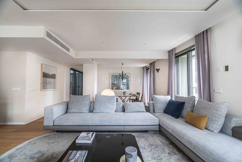 Foto 421fea9b-8303-47c2-b7eb-1f9901a713dd. Apartament amb aparcament piscina a Vila de Gràcia Barcelona