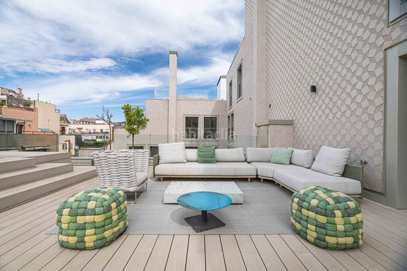 Foto 5bba46be-0fba-4dbe-8d84-1b25c1928071. Apartament amb aparcament piscina a Vila de Gràcia Barcelona