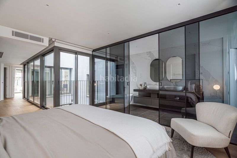 Foto 8cf8eb95-58ff-4339-a68c-d24c033997fa. Apartament amb aparcament piscina a Vila de Gràcia Barcelona