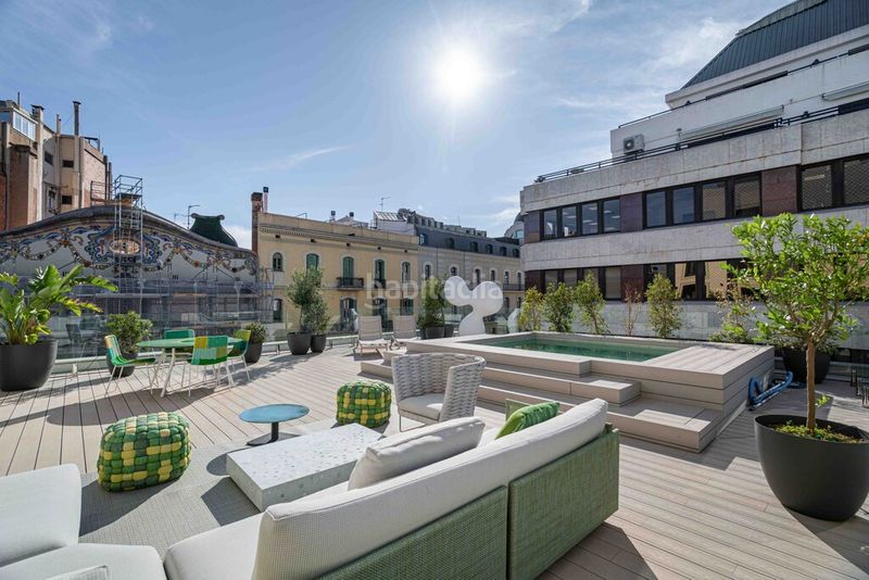 Foto a15b0eab-9f67-4cc5-9bac-aa30119c5f28. Apartament amb aparcament piscina a Vila de Gràcia Barcelona