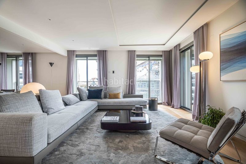 Foto be59d713-856d-4013-a02f-724d4d9346d3. Apartament amb aparcament piscina a Vila de Gràcia Barcelona