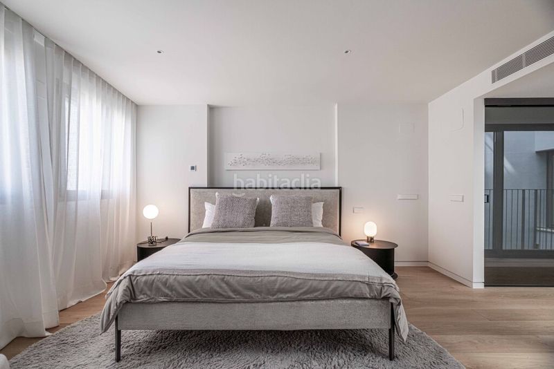 Foto d1b53f87-79a1-4e08-8527-89e1cf1cef1a. Apartament amb aparcament piscina a Vila de Gràcia Barcelona