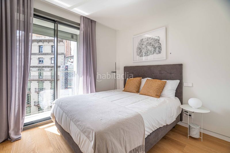 Foto e2addb18-bcb6-468c-aa0f-fe02cb9f6073. Apartament amb aparcament piscina a Vila de Gràcia Barcelona