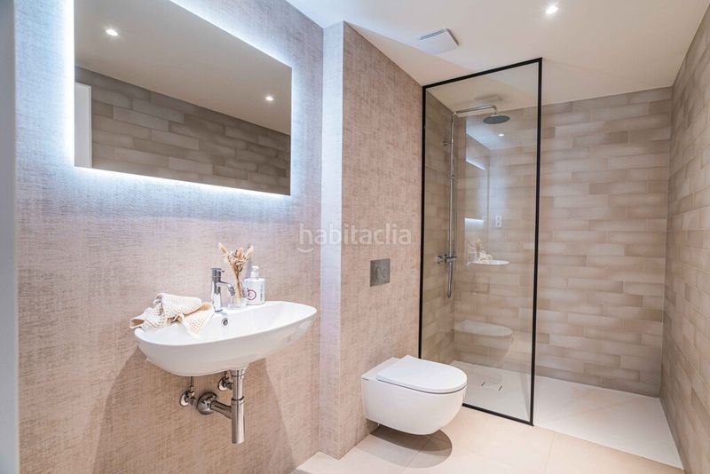 Foto f42e89dc-3839-40a1-abfb-e58707481513. Apartament amb aparcament piscina a Vila de Gràcia Barcelona