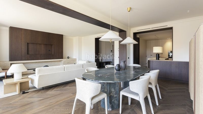 Foto 8eaef73f-2a7a-4e04-b346-184b17fede1f. Apartament amb aparcament a Sant Gervasi - Galvany Barcelona