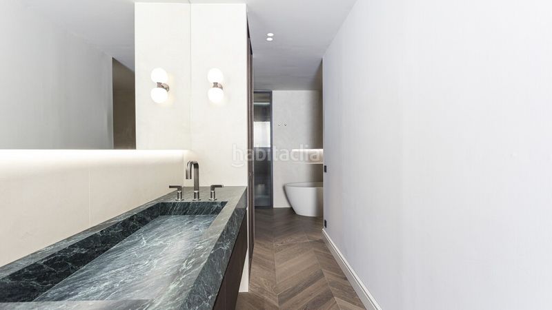 Foto 9f1860b0-7e4f-4fb4-a69b-d82bd1f2e8f3. Apartament amb aparcament a Sant Gervasi - Galvany Barcelona
