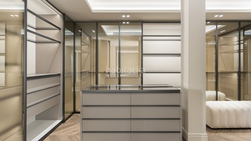 Foto c8133bd3-0465-4efc-ad2f-f610fb65500e. Apartament amb aparcament a Sant Gervasi - Galvany Barcelona