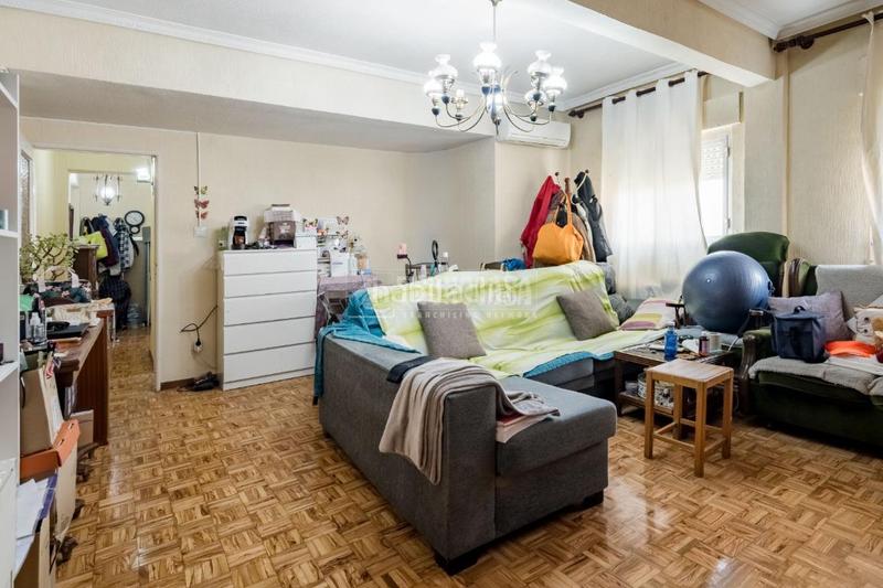Foto c2d94eef-2d98-481c-b7e5-8815b584cc37. Piso  en venta en Ventas Madrid