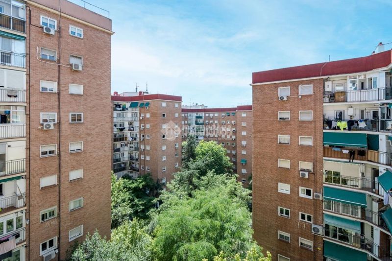 Foto ce73e450-a1d1-431f-abfe-5713b64706e7. Pis a Ventas Madrid