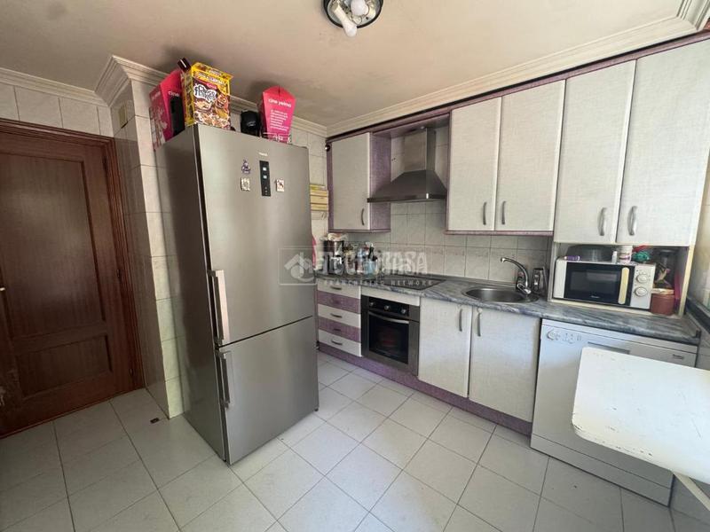Foto c84b12c0-bd20-4fff-8c41-557cf82b26e7. Maison jumelée avec chauffage parking piscine dans Mejorada del Campo