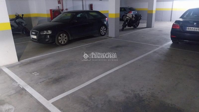 Foto 84a64da9-2583-453c-a0d2-fd68648c6585. Aparcament cotxe a La Florida - Vistalegre Huelva