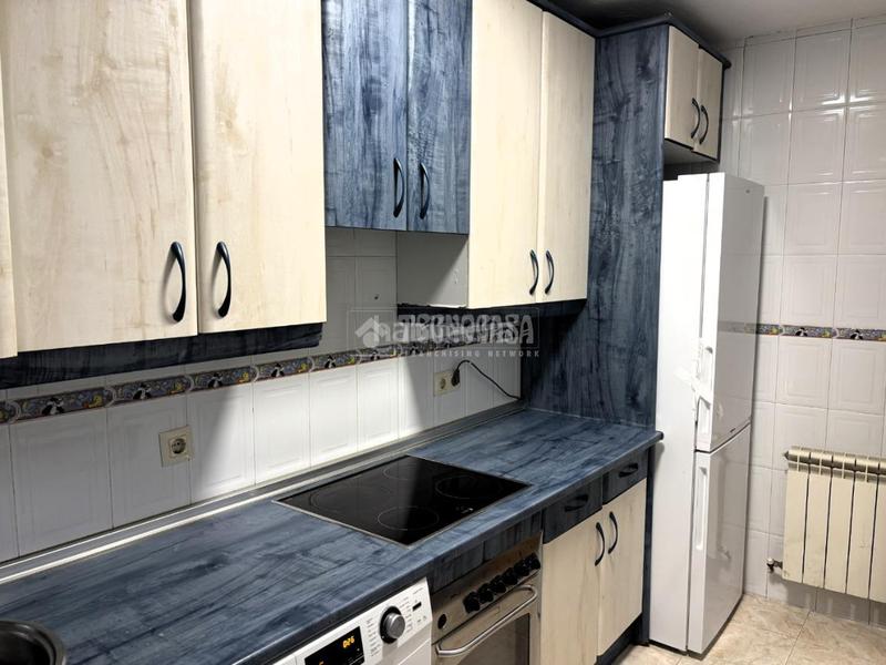 Foto 7556d17e-2e98-4604-82a3-d80a7711cd75. Etagenwohnung mit heizung in Centro Móstoles