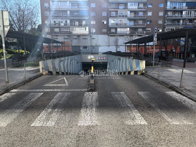 Foto fe63fe01-4250-4d16-b60a-8fa212296a50. Aparcament cotxe a Norte-Universidad Móstoles