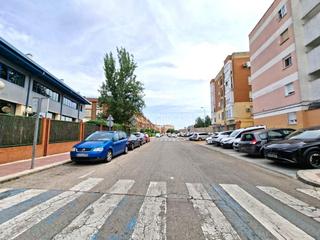 Pis en Villayuventus-Renfe. Piso en venta en parla