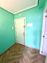 Pis a Villayuventus-Renfe. Piso en venta en parla