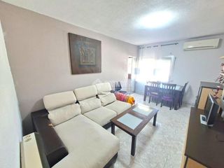 Flat in Villayuventus-Renfe. Piso en venta en parla