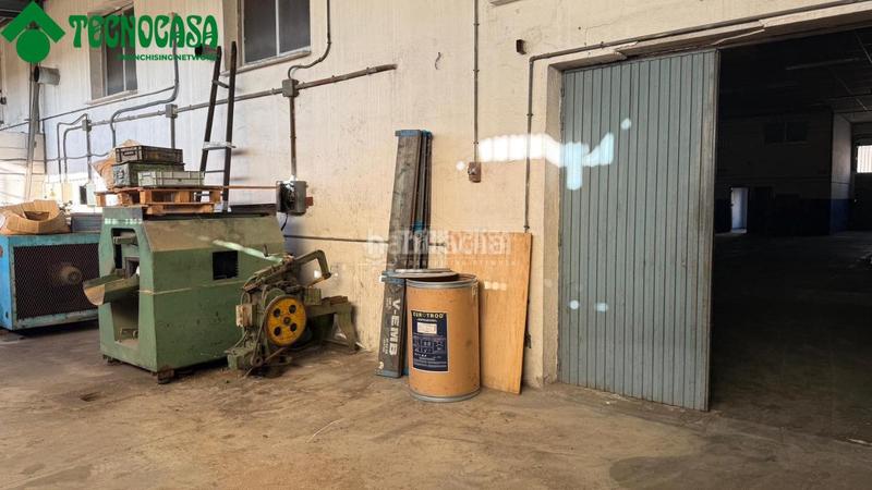 Foto a25a601b-f4fa-4d38-8c00-2db870dafca8. Local comercial a Torrejón de la Calzada