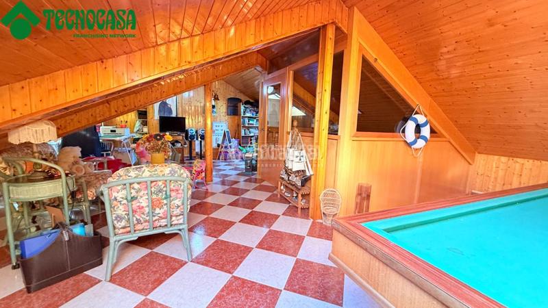 Foto 23c75be7-408e-4e93-8a2c-5c3571090769. Casa bifamiliare con riscaldamento parcheggio piscina in Torrejón de la Calzada