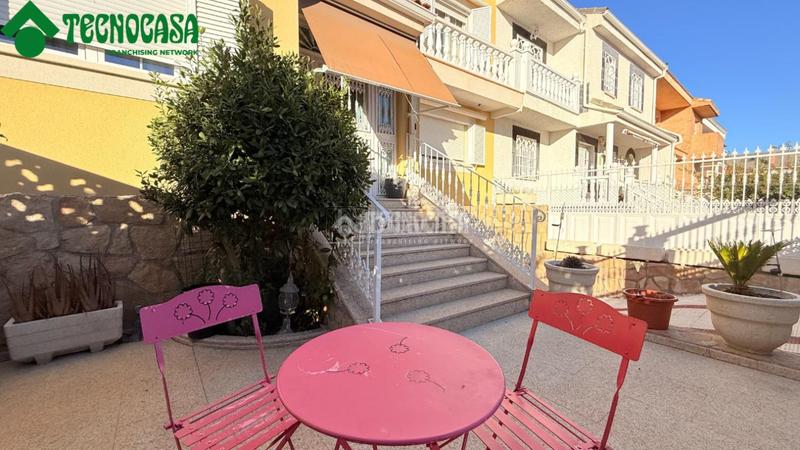 Foto 59e758df-d7f4-42da-981c-fa962735fb82. Casa bifamiliare con riscaldamento parcheggio piscina in Torrejón de la Calzada