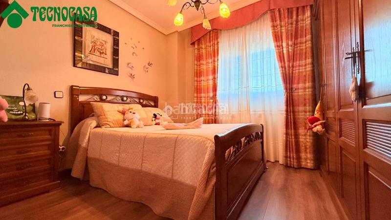 Foto 59ff5710-97f4-46f6-81b9-6e010279fd86. Casa bifamiliare con riscaldamento parcheggio piscina in Torrejón de la Calzada