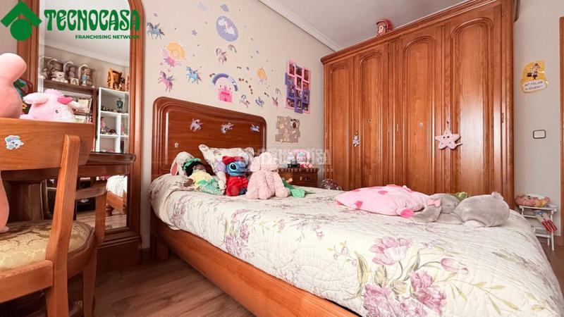 Foto 7823444c-4cc4-4c49-907b-3cb652b39a7d. Casa bifamiliare con riscaldamento parcheggio piscina in Torrejón de la Calzada