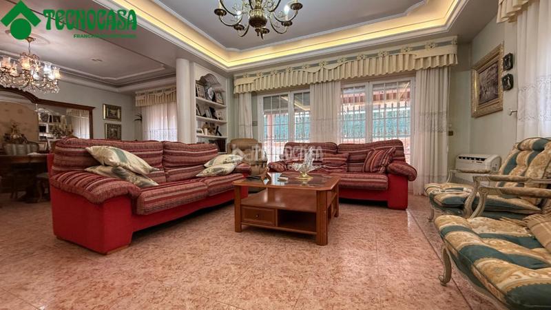 Foto 0c3718d3-f3c6-436a-a1ca-7b30299507ed. Haus mit heizung parking in Torrejón de la Calzada