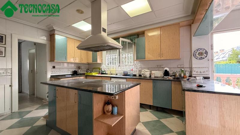 Foto 41272f2e-78a0-4118-94e4-3e3b137c5a18. Haus mit heizung parking in Torrejón de la Calzada