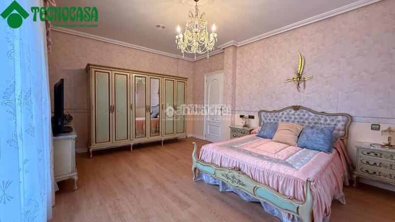 Foto 841a406e-f9bd-4007-bd78-7fcf9c028ec2. Haus mit heizung parking in Torrejón de la Calzada