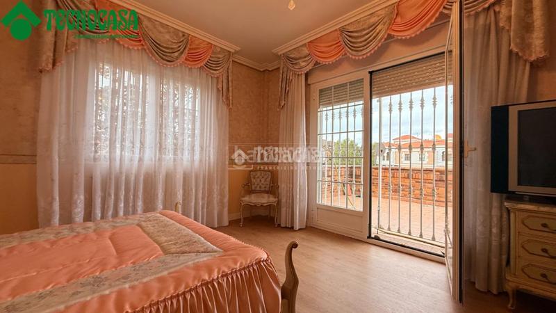 Foto aa978b2d-25bd-4140-8c2b-692628f6e7a8. Haus mit heizung parking in Torrejón de la Calzada