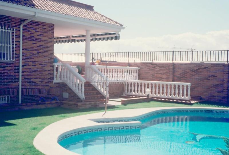 Foto b1749c23-9804-451d-82b0-8c2937281712. Haus mit heizung parking in Torrejón de la Calzada